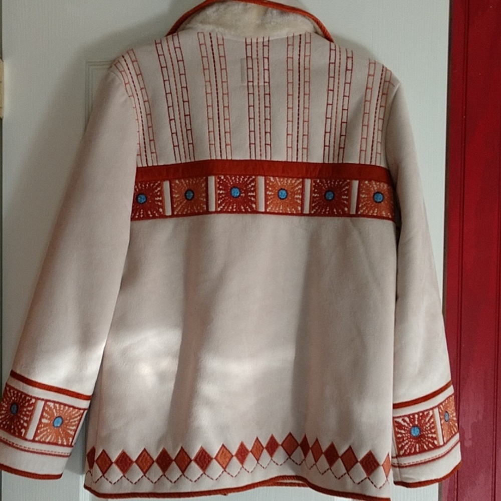Native American style coat - Picture 2 of 4